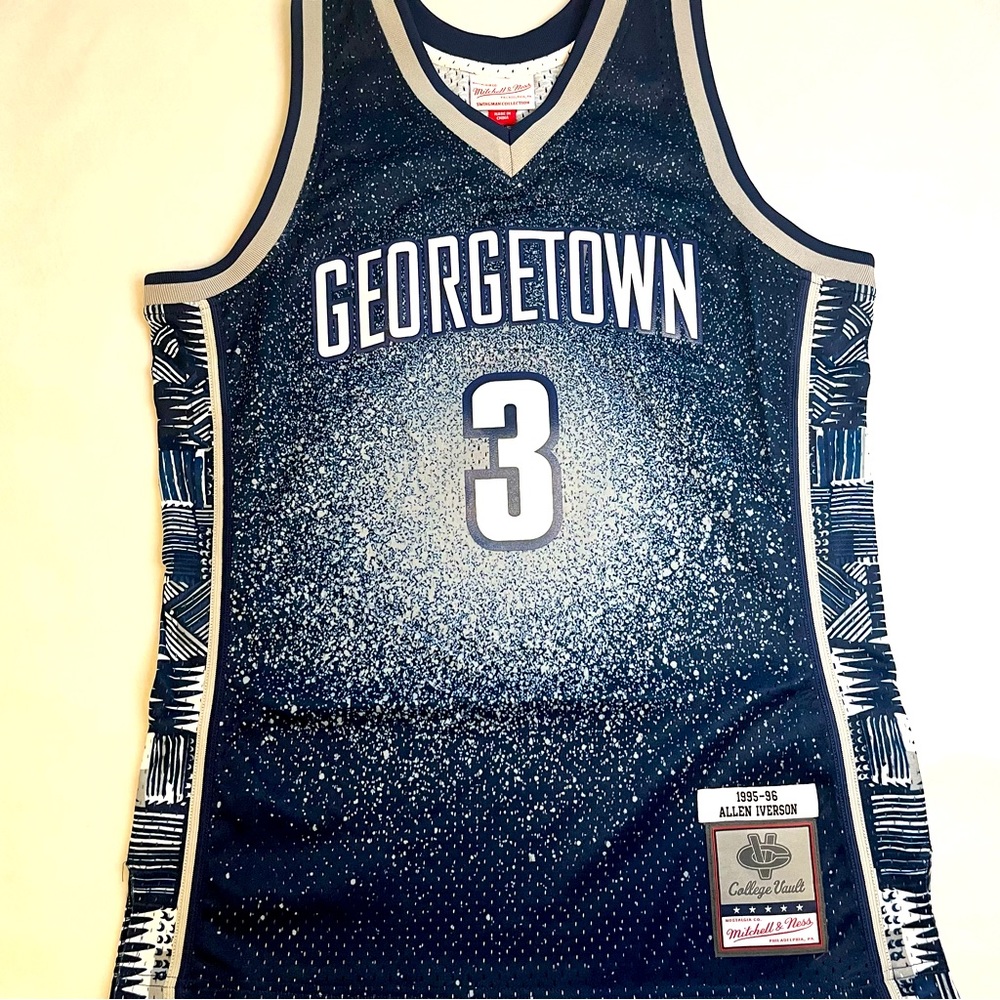 Mitchell & Ness 1995-96 Georgetown Hoyas Allen Iverson Swingman Jersey Medium M